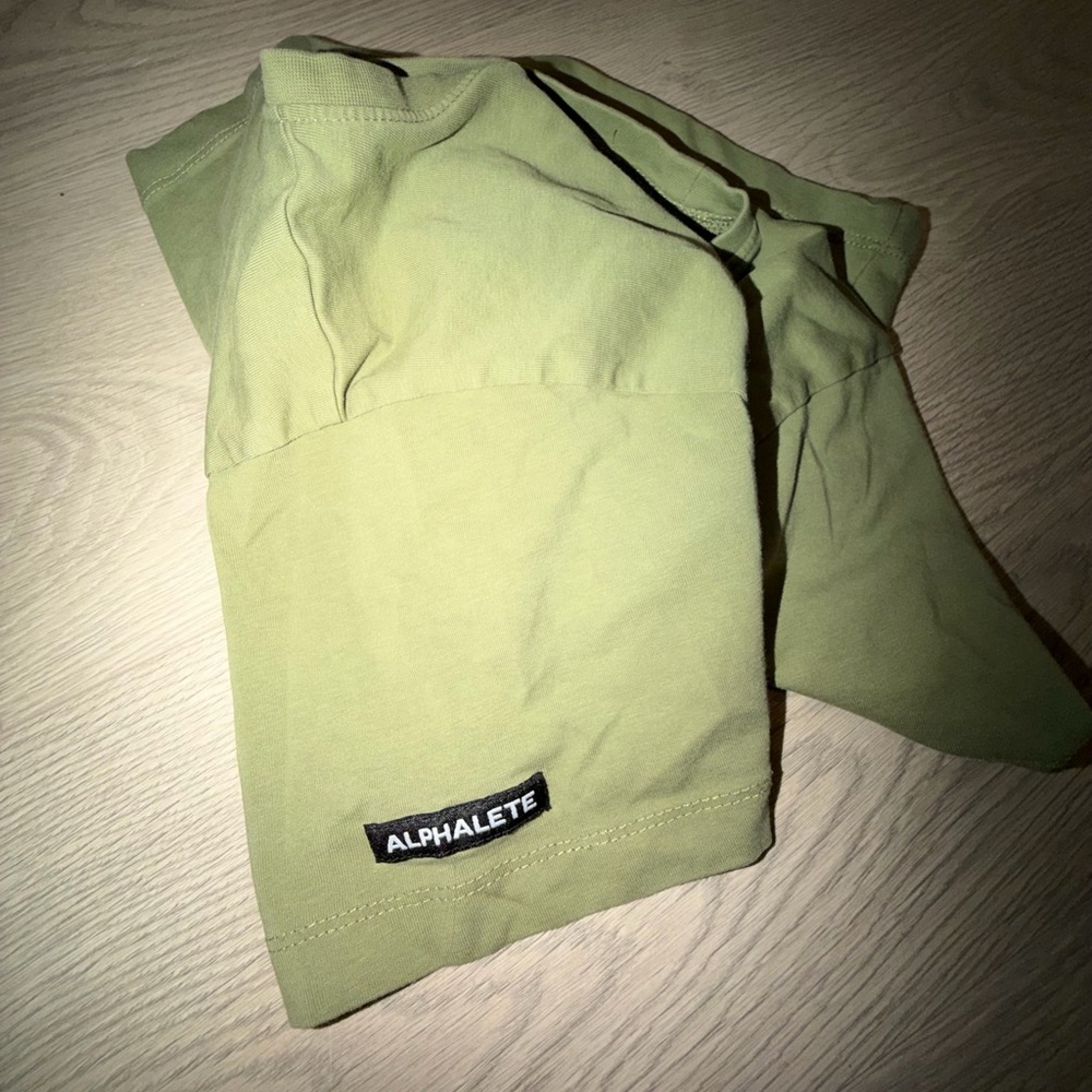 Alphalete Olive Green Cropped Tee - Size M - Picture 8 of 10